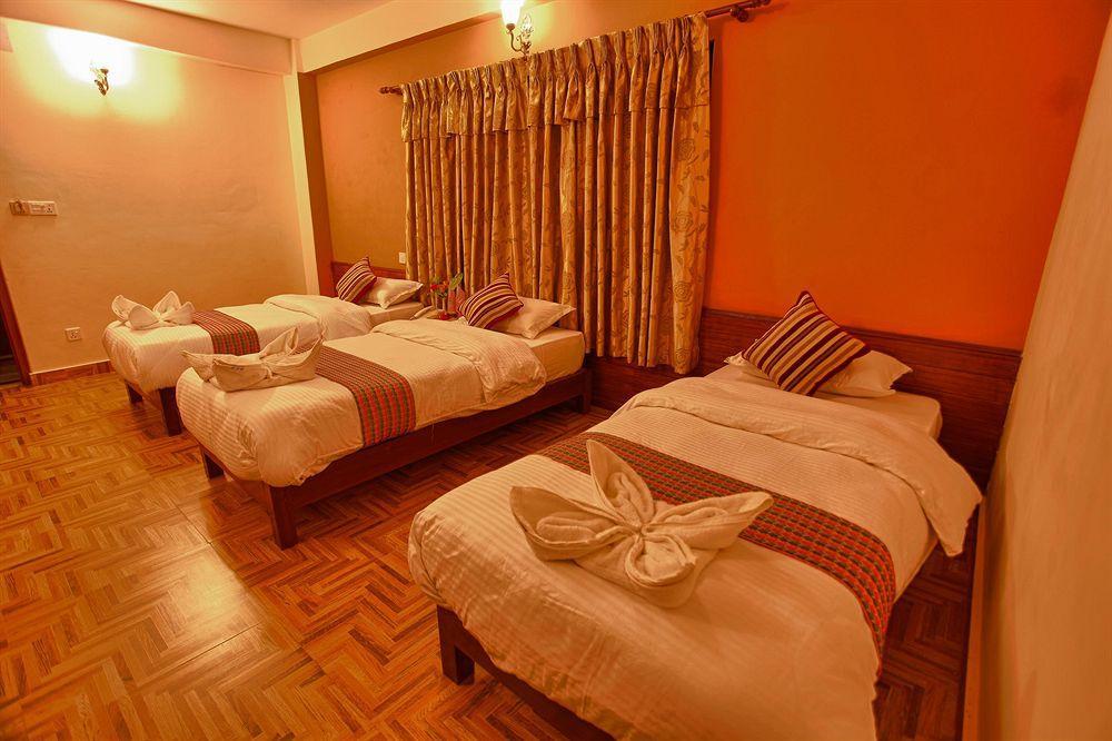 Hotel Crystal Palace Похара Екстериор снимка