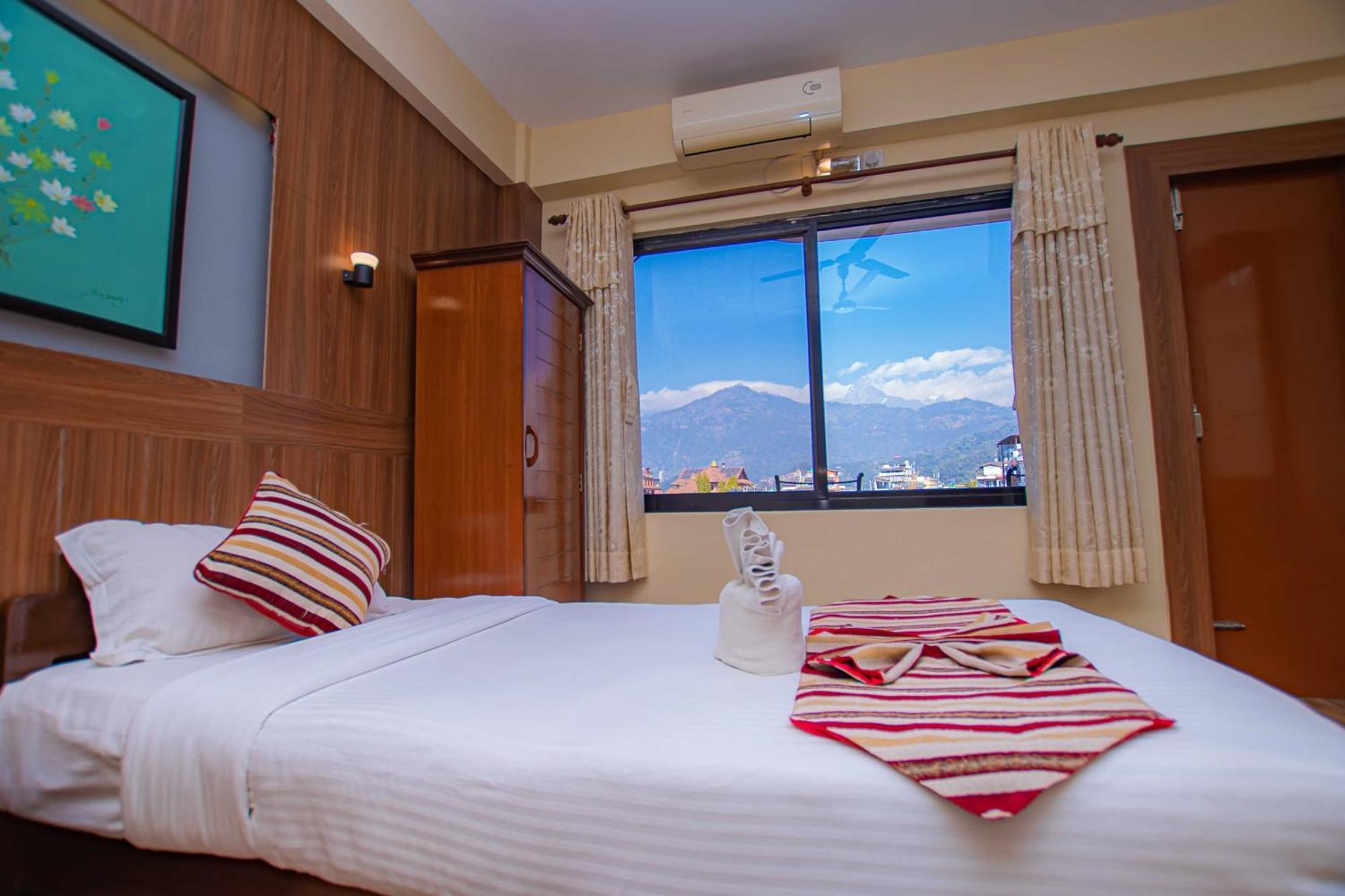 Hotel Crystal Palace Похара Екстериор снимка